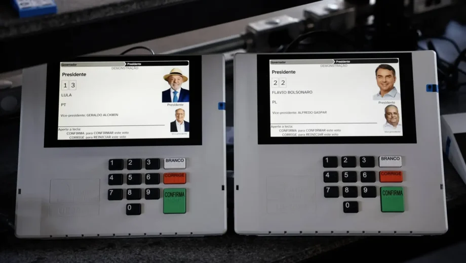 TSE interrompe totalização após STF prorrogar votação até as 19h